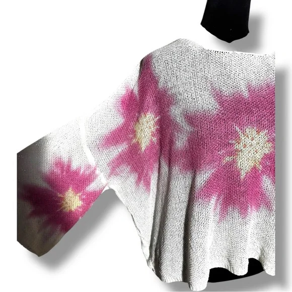 Pol Floral Pink and White Sheer Knit Women's Poncho Style 3/4 Sleeve Top - Picture 7 of 16